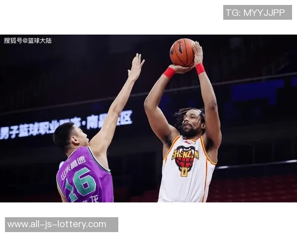 深圳篮板遭完爆！37比50，正好差了一个萨林杰！